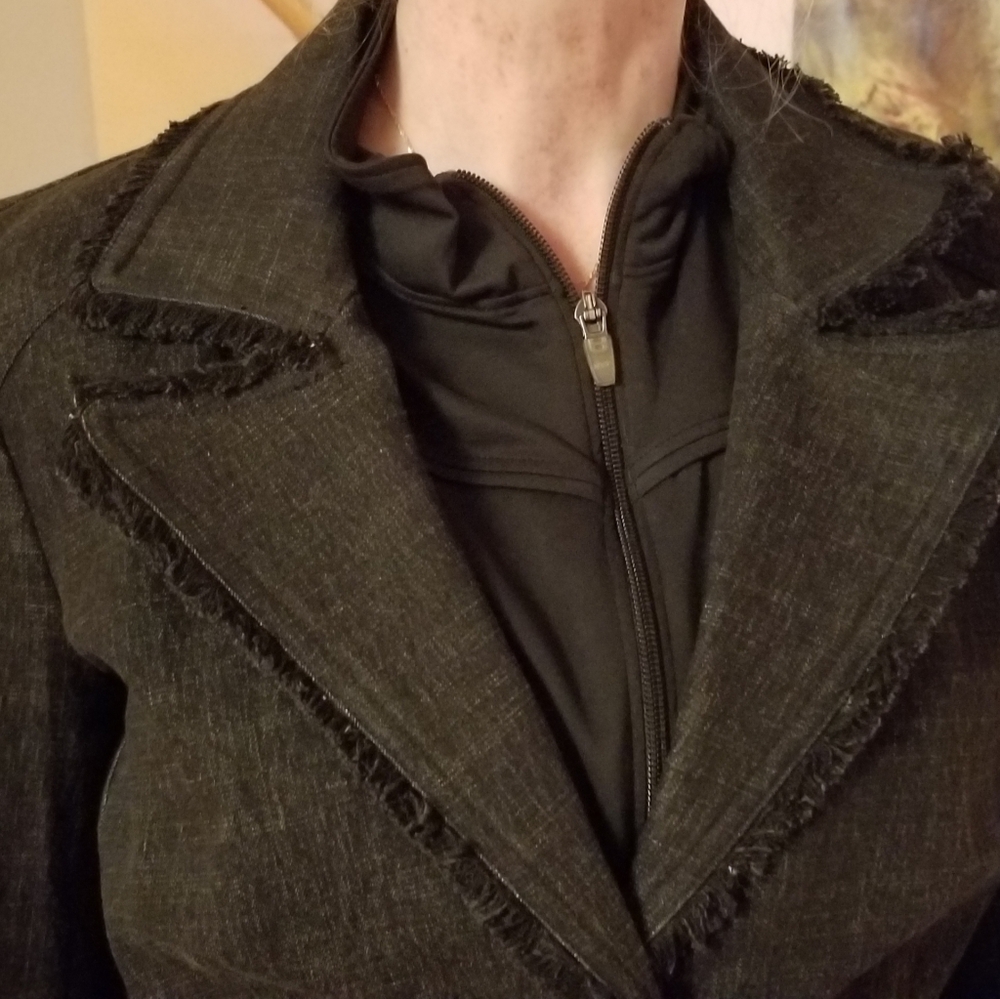 Blazer - Picture 5 of 6